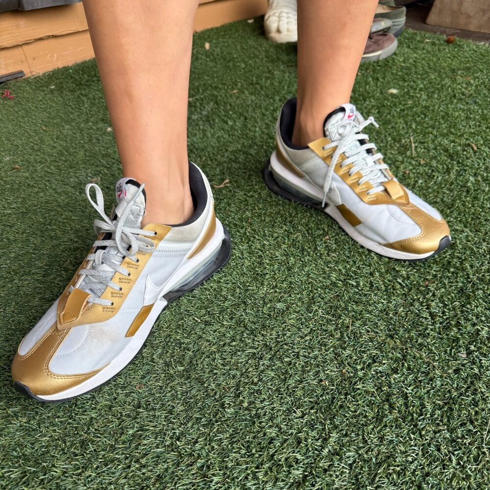 Nike Air Max Dawn Low - Gold - Women’s 11